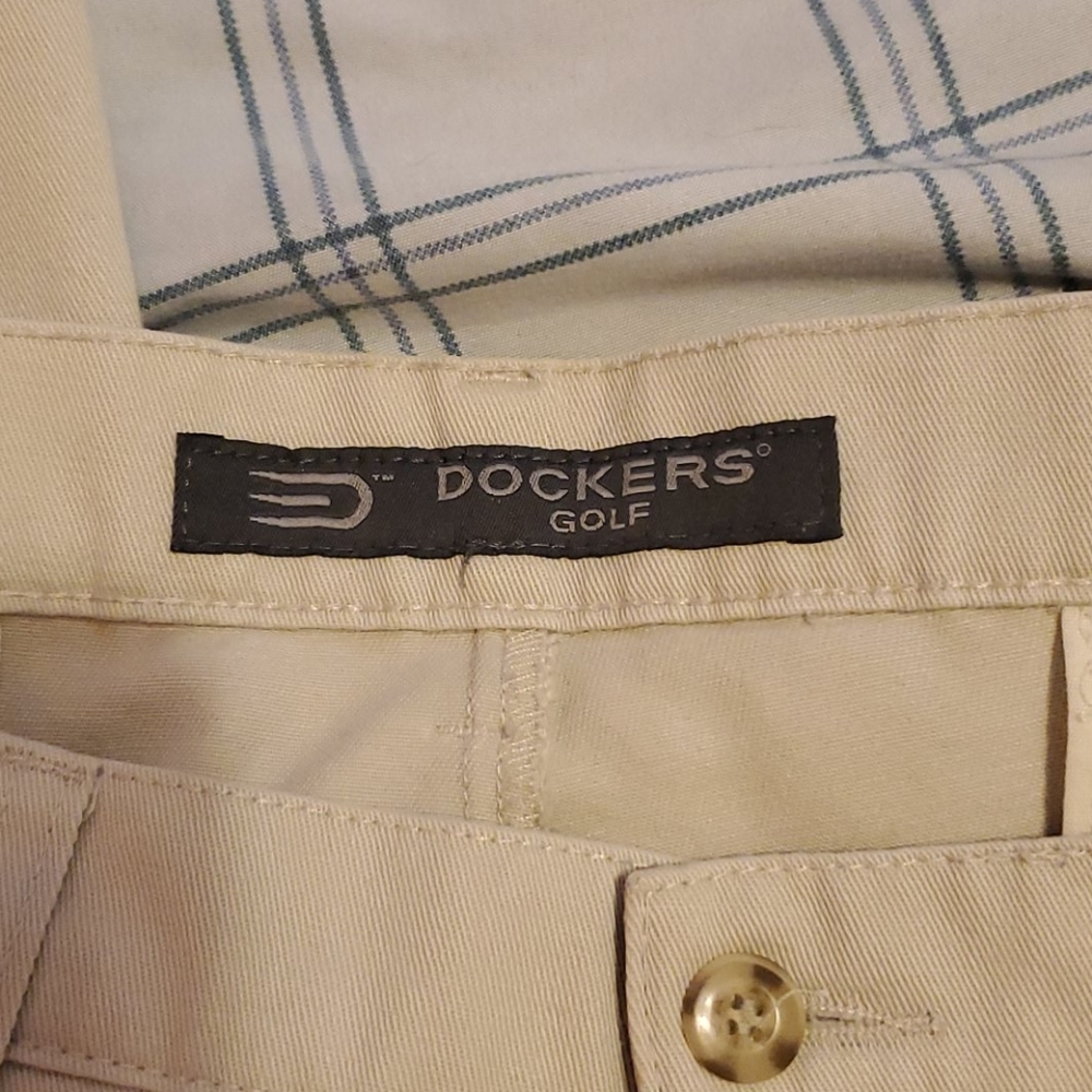 Dockers golf pants. 38x32 mens pants